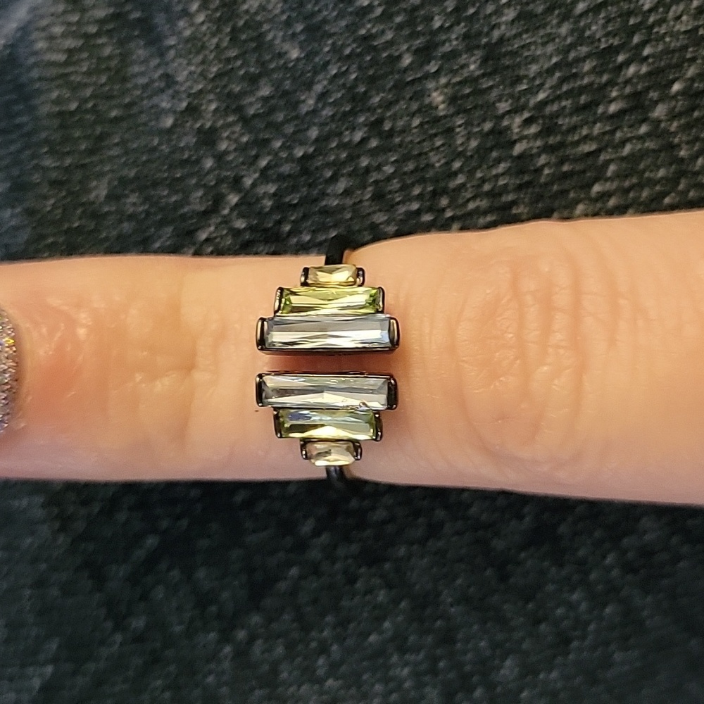 Black ring